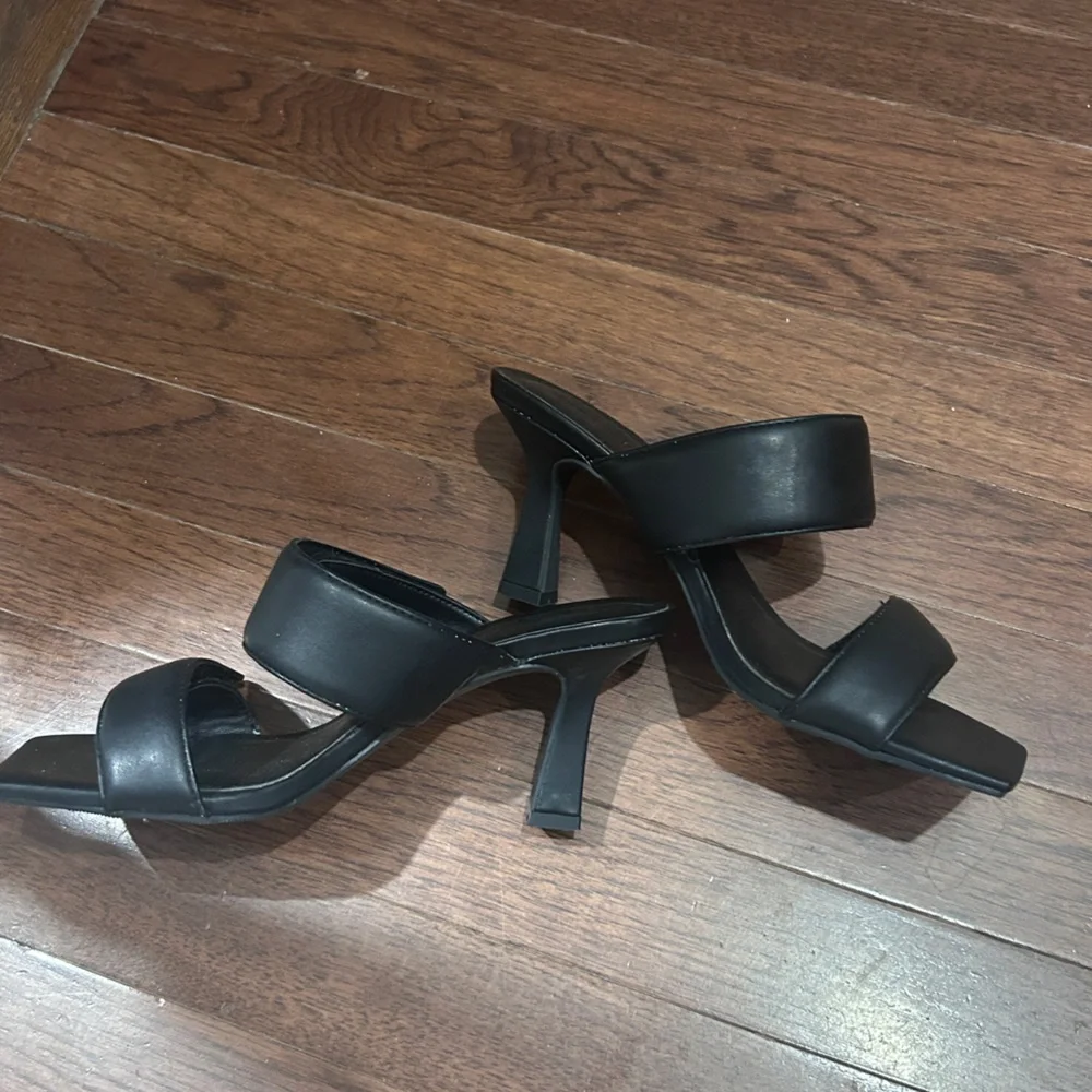 Open Edit Sandals - Picture 1 of 3